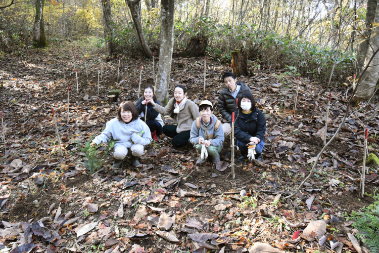 100本植林後_参加全員で